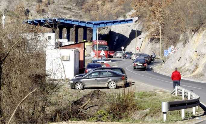 Uhapšen Srbin na Jarinju, Priština i dalje zastrašuje