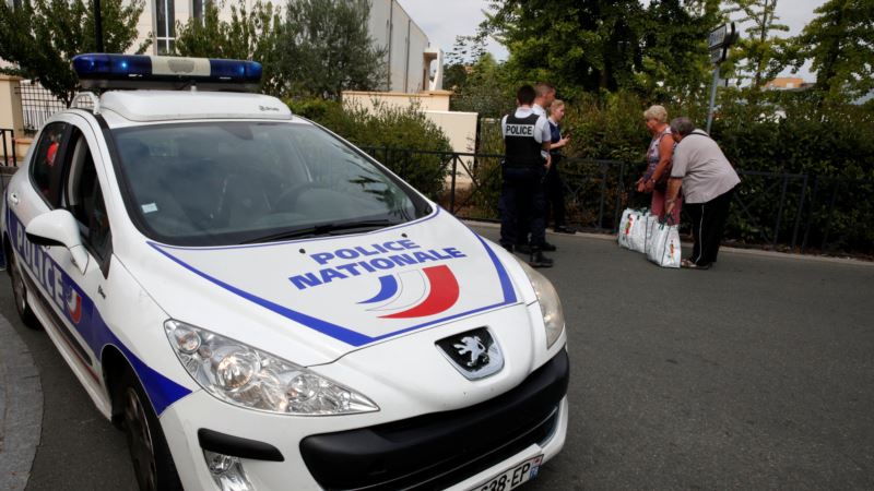 Uhapšen muškarac koji je vozio po aerodromskoj pisti u Lyonu