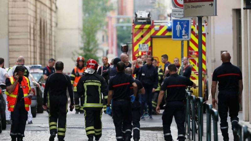 Francuska policija uhapsila tri osobe zbog napada u Lionu