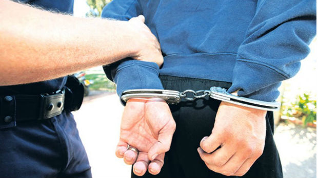 Uhapšen zbog otmice automobila i pljačke taksiste 