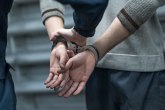 Uhapšena trojica u Leskovcu: Pretukli mladića ispred kluba