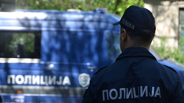 Uhapšene dve osobe u Beogradu, zaplenjeni oružje i droga