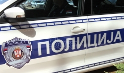  Uhapšeni maloletnici u Novom Sadu, pretili da će poneti oružje u školu