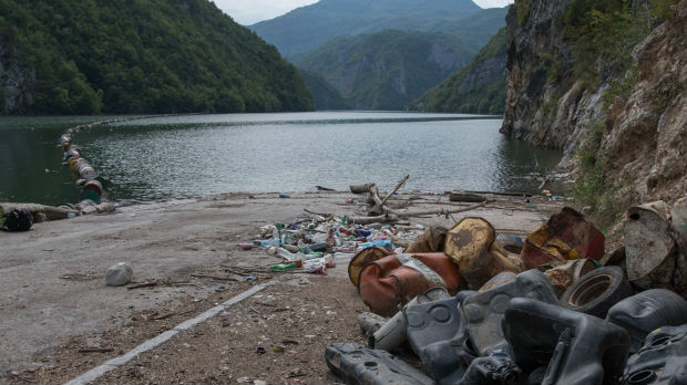Uhapšeni zbog sumnje da su čamcem krijumčarili migrante preko Drine