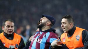 Uhapšeno 12 osoba posle incidenta u Trabzonu, FIFA traži kazne za napadače na fudbalere Fenerbahčea