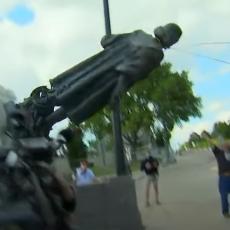 Uklonjena statua Kolumba u gradu koji nosi njegovo ime: Bila na meti demonstranata (VIDEO)