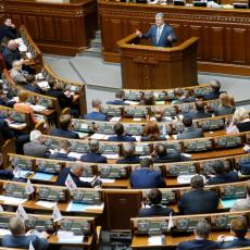 Ukrajina PROMENILA USTAV, još se čeka predsednikov potpis