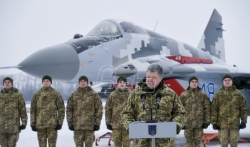 Ukrajina tvrdi da Rusija gomila snage duž granice