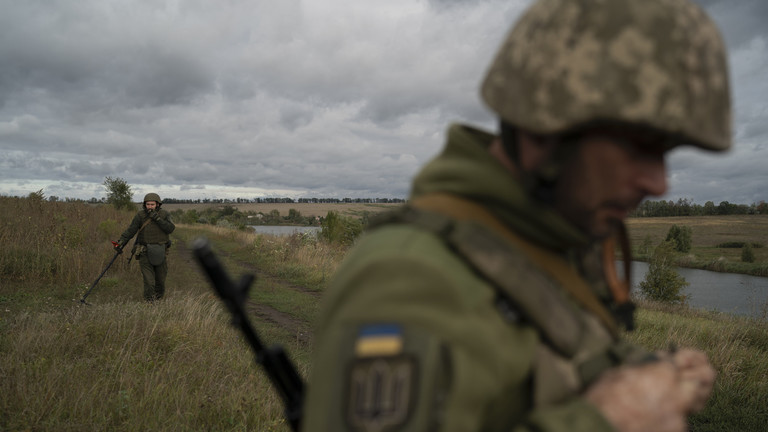 Ukrajinci ne žele da ratuju za „korumpiranu vladu“ – Vašington Post