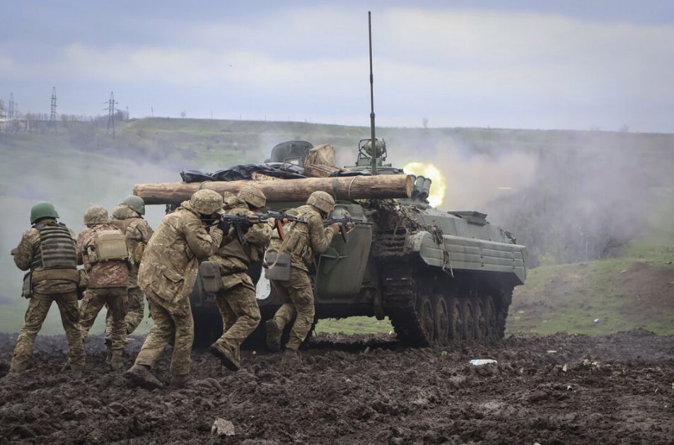 Ukrajinska kriza iz dana u dan: Putin u poseti trupama u Ukrajini, pojačavaju se napadi na Bahmut