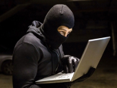 Ukrajinski haker optužen za krađu 15 miliona dolara izručen SAD