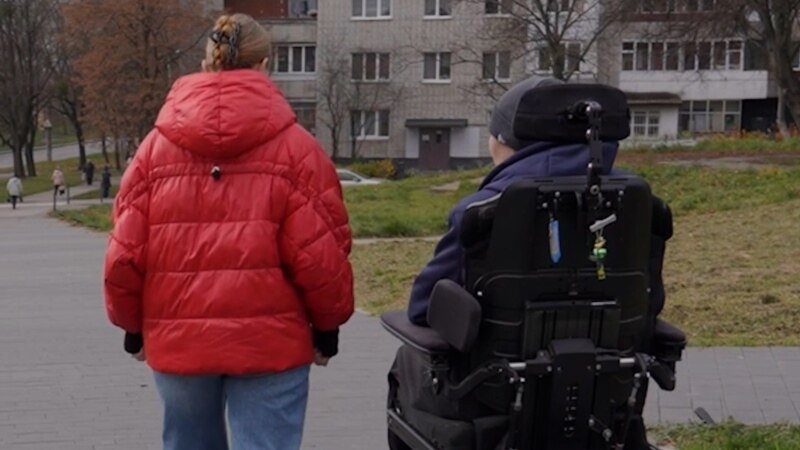 Ukrajinski terapeuti pomažu ranjenim vojnicima da povrate samostalnost