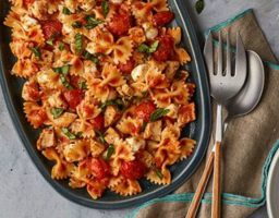 Ukusne i zdrave: Farfale u paradajz sosu!