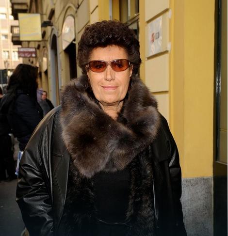 Umrla čuvena italijanska modna kreatorka Karla Fendi