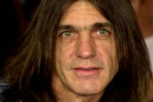 Umro osnivač i gitarista grupe AC/DC