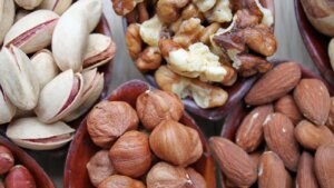 Uništavaju ćelije raka, regulišu visok pritisak i holesterol: Ovo su najzdraviji orašasti plodovi