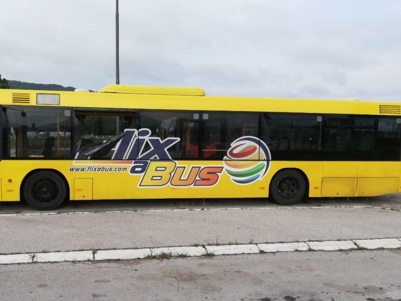 Uništavanje autobusa ne prestaje, autoprevoznik najavio blokadu ulice u Prokuplju