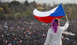 Uoči 30. godišnjice Plišane revolucije stotine hiljada Čeha ponovo na protestima