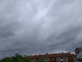 Upaljen meteo-alarm: Prete vremenske nepogode s pljuskovima i grmljavinom FOTO