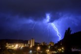 Upaljen meteolaram na teritoriji čitave Srbije: Vreme potencijalno opasno