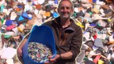 Upoznajte Roba - za vreme zabrane kretanja sakupio je pet miliona plastičnih predmeta sa plaže