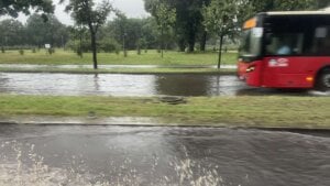 Upozorenje MUP-a: Evo kako da se zaštitite tokom olujnog nevremena