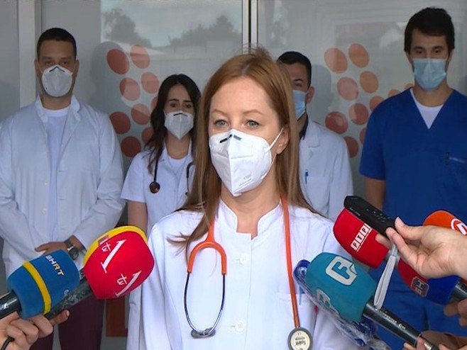 Upozorenje mladih lekara UKC-a Republike Srpske na teško stanje u bolnicama i na pridržavanje mera