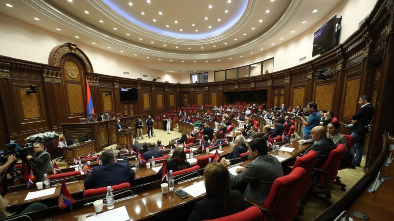 Uprkos signalima upozorenja iz Moskve, jermenski zakonodavci ratifikuju Rimski statut MKS-a