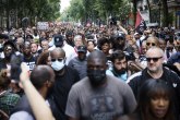 Uprkos zabrani policije: Stotine marširale ulicama Pariza FOTO