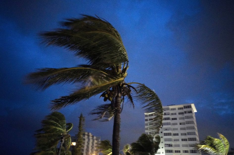 Uragan Dorijan odneo sedam života na Bahamima, krenuo prema SAD