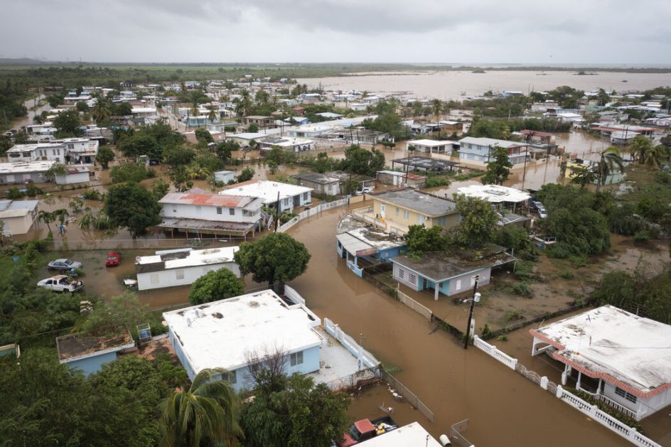 Uragan Ijan izazvao poplave na Floridi, dva miliona ljudi bez struje
