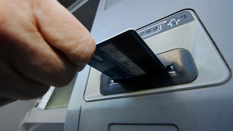 Uređaj za lako otkrivanje krađe podataka sa kreditnih kartica