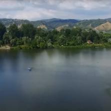 Ušao u Srebrno jezero pa ga direktno u smrt odvela podvodna jama: Ovo je mladić iz Kučeva koji je prerano izgubio život - Drugovi bespomoćno gledali užasnu scenu (FOTO)