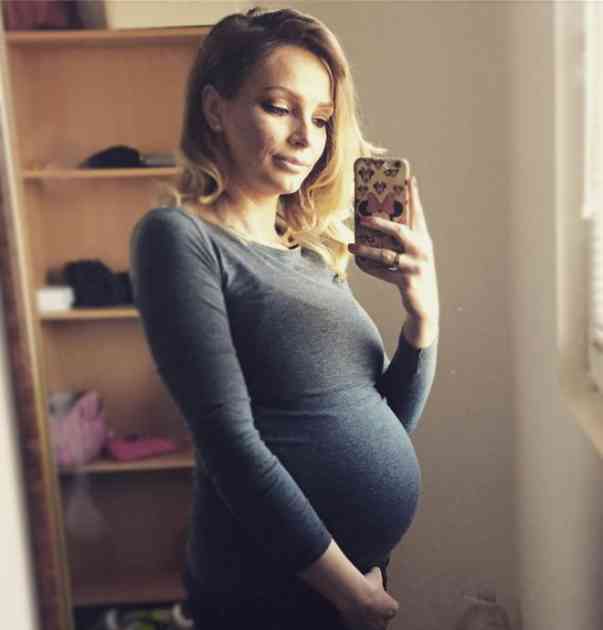 Ušla u deveti mesec: Jelena Gerbec sitno broji do porođaja (foto)