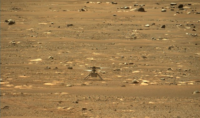 Uspeo istorijski let helikoptera na Marsu FOTO/VIDEO