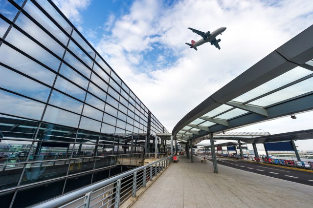 Uštedeli milione: Kako avio-kompanije skraćuju vreme letenja