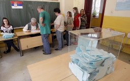 
					Uz bojkot Albanaca Vučić u Preševu osvojio 82,6 odsto glasova 
					
									