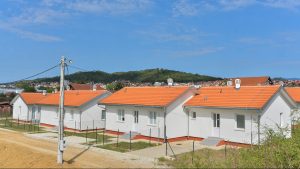 Uz podršku EU, 12 romskih porodica u Prokuplju dobilo nove stanove