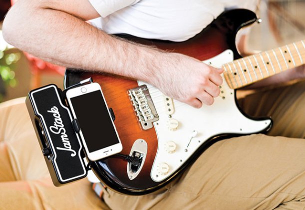 Uživajte u komponovanju muzike iz vaše sobe – JamStack prenosno gitarsko pojačalo