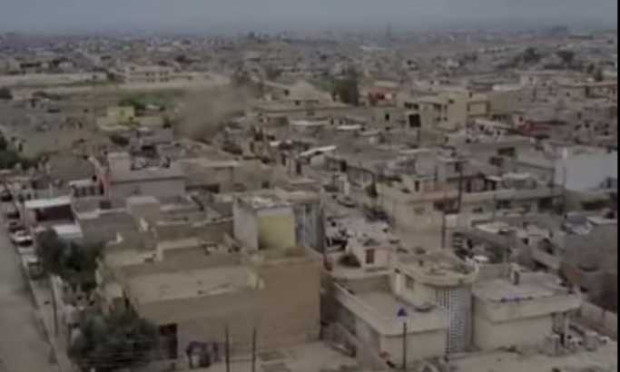Uznemirujući snimci: Delovi Mosula koji drže džihadisti! (VIDEO)