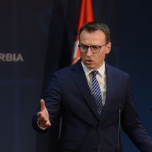 VANREDNO! Petković drži hitnu konferenciju zbog Kurtijeve OKUPACIJE severa Kosova i Metohije