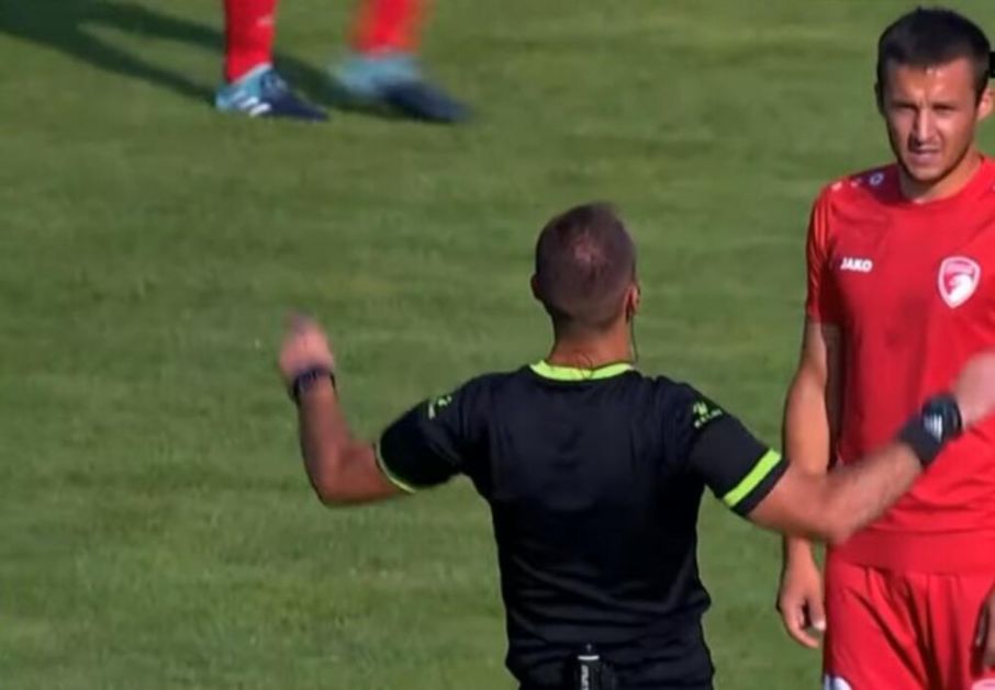 VAR DONEO PRVI GOL U SUPERLIGI: Sudija pogrešio u proceni ofsajda, Kragujevčani ušli u anale VIDEO