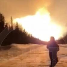 VATRENA LOPTA OBASJALA NEBO U RADIJUSU OD 20 KILOMETARA: Snimak misteriozne eksplozije u Rusiji alarmirao sve, jezivo je (VIDEO)