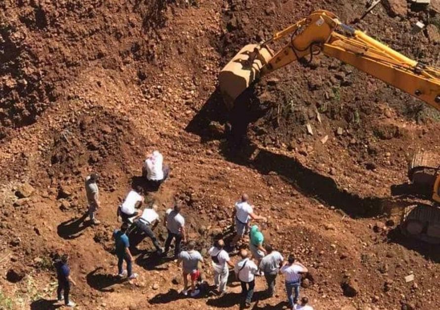 VELIKA NESREĆA U SARAJEVU: Dva radnika poginula kad se na njih obrušilo 30 kubika zemlje na gradilištu (VIDEO)