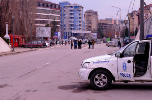 VELIKA POLICIJSKA AKCIJA NA KOSOVU Zaplenjen arsenal oružja, 18 uhapšenih