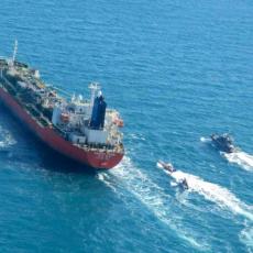 VELIKI INCIDENT U PERSIJSKOM ZALIVU: Američki ratni brodovi naleteli na iranske, napetost na vrhuncu