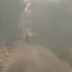 VELIKI POŽAR KOD TREBINJA! Planina Bijela u plamenu, gori borova šuma, vetar pravi haos, u pomoć doleteo i helikopter! (VIDEO)