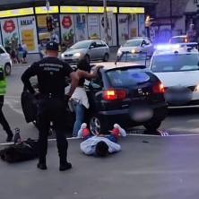 VELIKO HAPŠENJE U ZEMUNU: Mladići bežali od policije, pa ubrzo pali, oboreni na asfalt čekaju patrolu (FOTO/VIDEO)