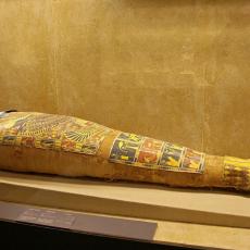 VELIKO OTKRIĆE ARHEOLOGA: Mumija sa zlatnim jezikom iz doba Kleopatre nađena u Egiptu (FOTO/VIDEO)