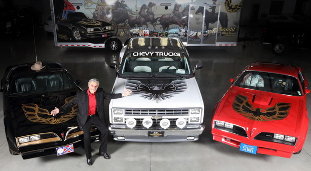VIDEO: Automobili Berta Rejnoldsa koji će biti ponuđeni na aukciji